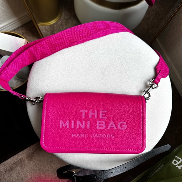 The Mini Bag Marc Jacobs 💖HOT PINK💖 - LIMITED EDITION - Picture 1 of 5